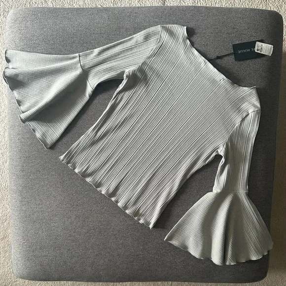 Haute Rogue Gray Bell Sleeve Blouse Top Large NWT - Picture 4 of 7